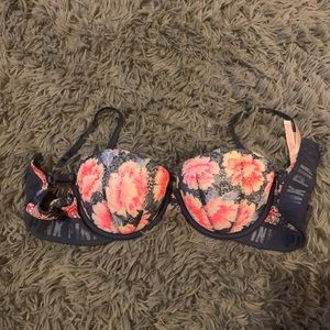VS Pink Bra - 36B